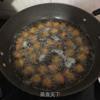 焦炸素萝卜丸子的做法步骤：7