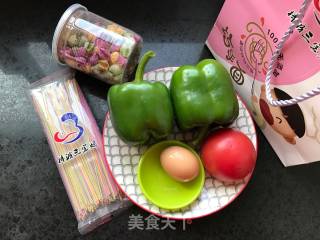 西红柿鸡蛋炒面的做法步骤：1