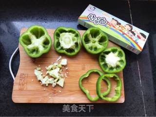 西红柿鸡蛋炒面的做法步骤：2