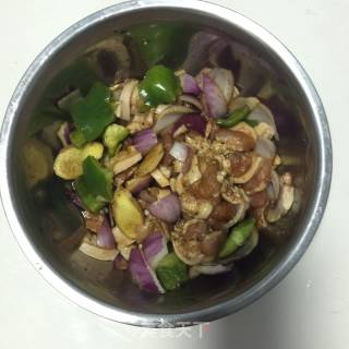 蜜汁烤肉的做法步骤：2