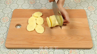 田园土豆饼的做法步骤：2
