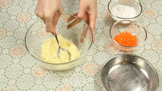 田园土豆饼的做法步骤：7