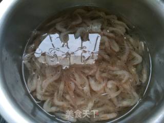 炸小白虾的做法步骤：1