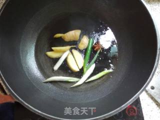 腊猪脚炖莲藕的做法步骤：5