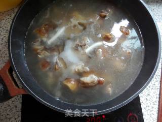 腊猪脚炖莲藕的做法步骤：7