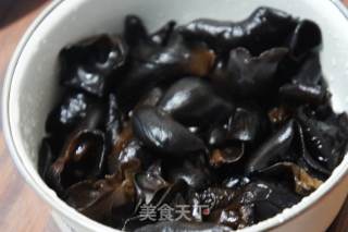 酸辣黑木耳的做法步骤：2