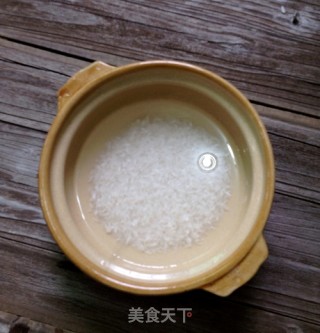 好吃到食神也流泪的，浓郁惹味，煲仔饭的做法步骤：2