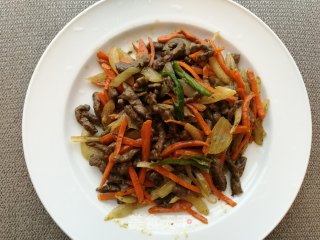 黑椒牛柳的做法步骤：10