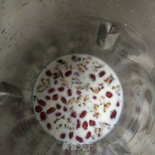 花生核桃露的做法步骤：2
