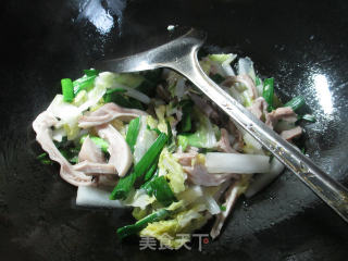 大蒜猪肚炒白菜的做法步骤：4