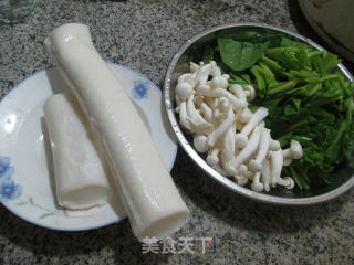 白玉菇菠菜煮年糕的做法步骤：1