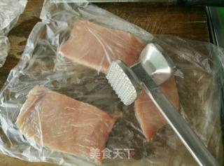 香酥炸猪排的做法步骤：3