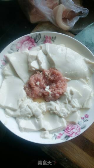 豆腐蒸鸡蛋肉末的做法步骤：1