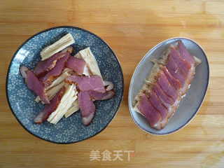 腊肉蒸腐竹的做法步骤：3