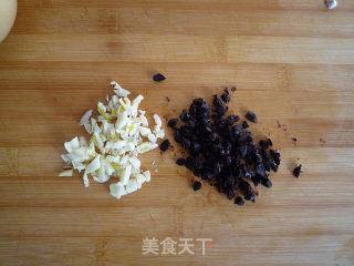 腊肉蒸腐竹的做法步骤：4