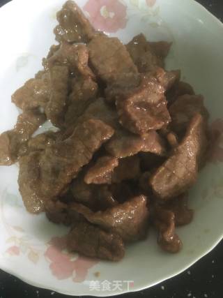 铁板牛肉的做法步骤：3