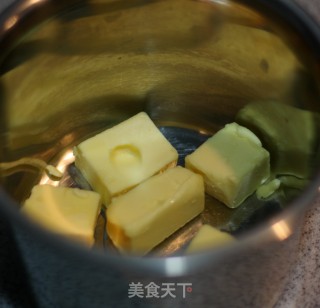 低温时软化黄油小技巧--香葱曲奇的做法步骤：1