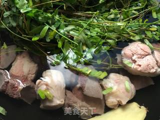 鸡骨草煲猪橫脷的做法步骤：5