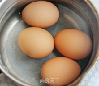 火腿豚骨拉面的做法步骤：1