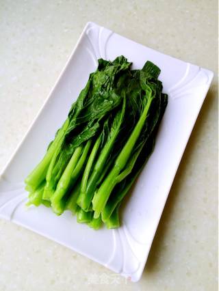 白灼菜心的做法步骤：4