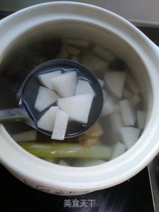 白萝卜牛肉汤的做法步骤：6