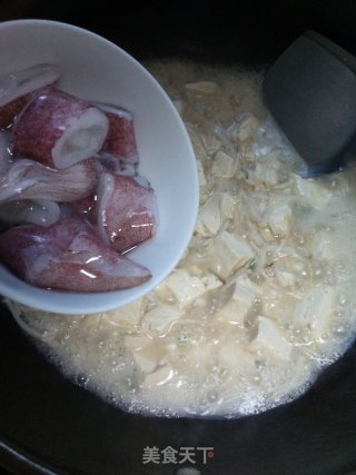 金针菇海鲜炖豆腐的做法步骤：8