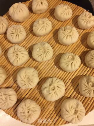 小包子—萝卜粉丝虾皮的做法步骤：5