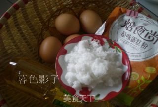 梅花酸奶蛋白卷的做法步骤：1
