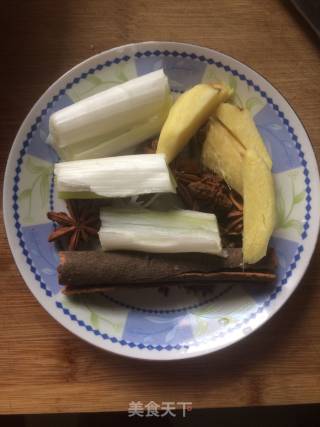 虎皮肘子的做法步骤：2