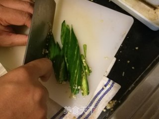 双椒香炒牛肉丝的做法步骤：2
