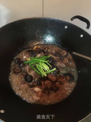 冬菇焖排骨的做法步骤：5