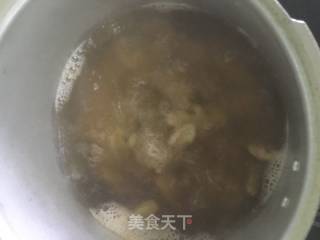 猪杂汤粉的做法步骤：1