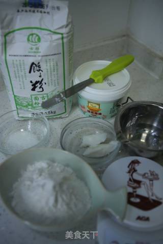 豆沙花酥的做法步骤：1