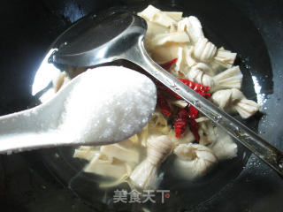 水笋烧豆结的做法步骤：7