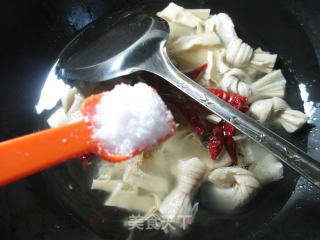 水笋烧豆结的做法步骤：8