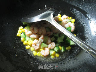 炒虾仁的做法步骤：5