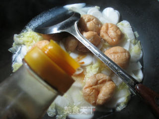 油面筋白菜煮年糕的做法步骤：5