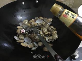 酱鼓炒花甲王的做法步骤：7