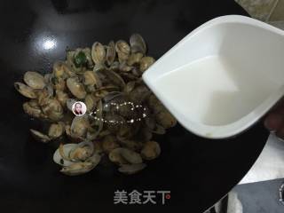 酱鼓炒花甲王的做法步骤：10
