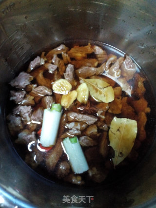 西红柿炖牛腩的做法步骤：4