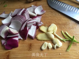 咖喱梭子蟹的做法步骤：4