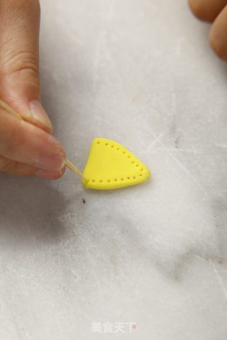 翻糖杯子蛋糕制作步骤的做法步骤：2