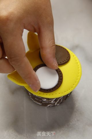 翻糖杯子蛋糕制作步骤的做法步骤：6