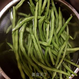 排骨炖豆角的做法步骤：3
