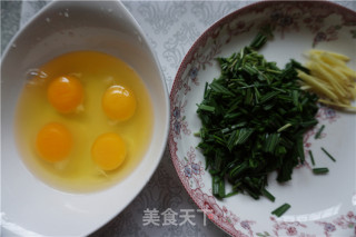鸡蛋韭香炒银鱼的做法步骤：2