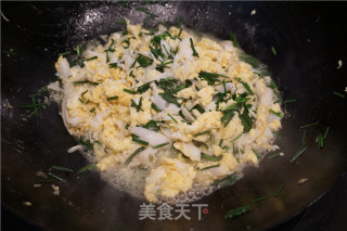 鸡蛋韭香炒银鱼的做法步骤：11