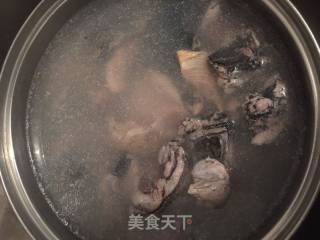 椰子煲鸡的做法步骤：3