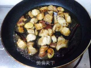 芋头烧五花肉的做法步骤：11