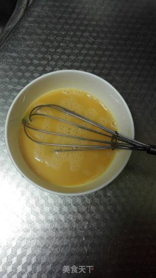 西红柿炒鸡蛋的做法步骤：2