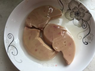 鹅肝腊肠煲仔饭的做法步骤：5